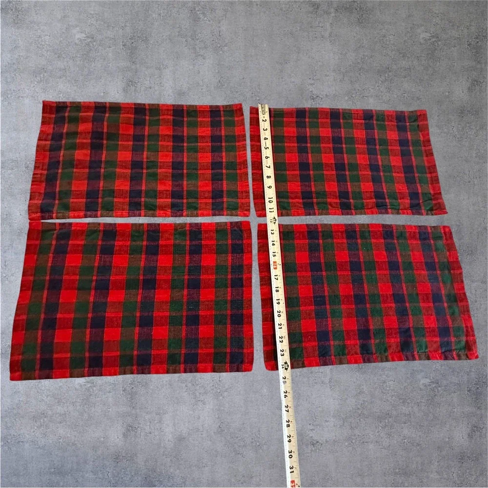 Crate & Barrel Placemats Set of 4 Red Green Blue Plaid Cotton Woven